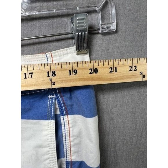 Old Navy Swim Shorts Mens Extra Large White Blue Striped Chino Outdoors Men. - Picture 7 of 9